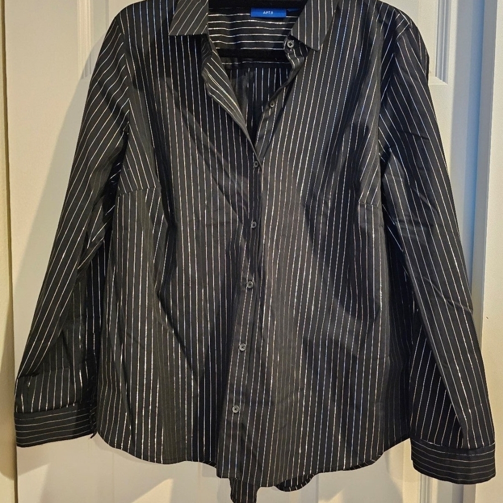 Apt. 9 Black and Silver/White Striped